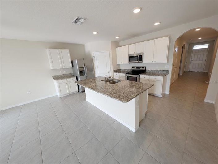 Image No.3-4 Bed Property for sale