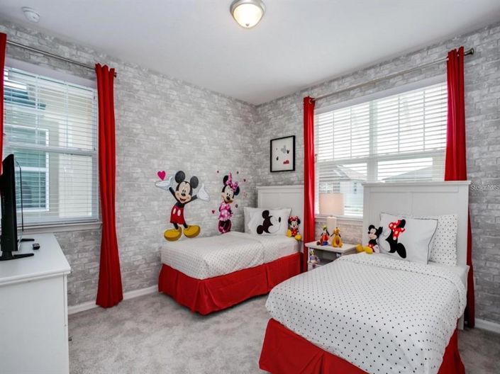 Image No.16-9 Bed Property for sale