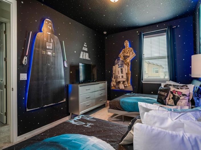 Image No.29-9 Bed Property for sale