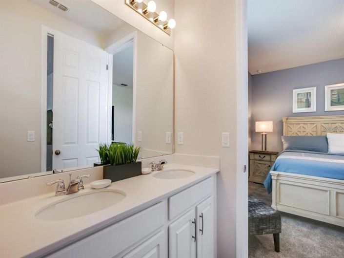 Image No.33-9 Bed Property for sale