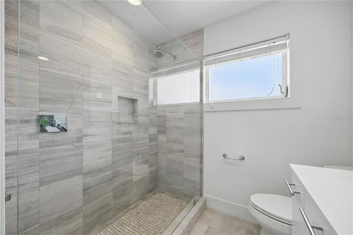 Image No.22-2 Bed Property for sale