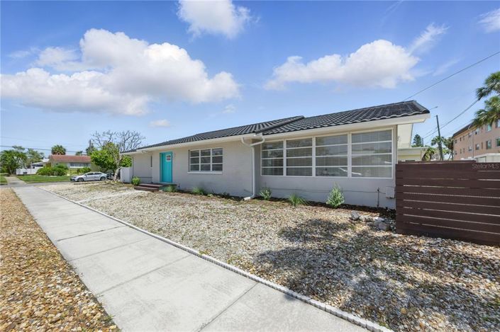 Image No.28-2 Bed Property for sale