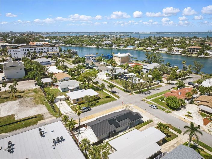 Image No.30-2 Bed Property for sale