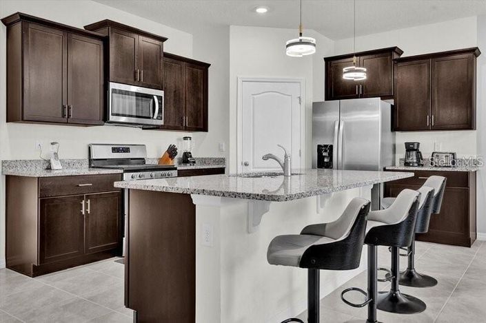 Image No.3-5 Bed Property for sale