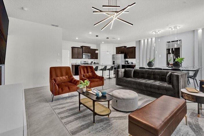 Image No.5-5 Bed Property for sale