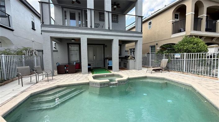 Image No.4-4 Bed Property for sale