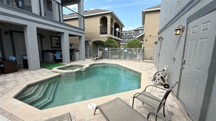 Image No.56-4 Bed Property for sale