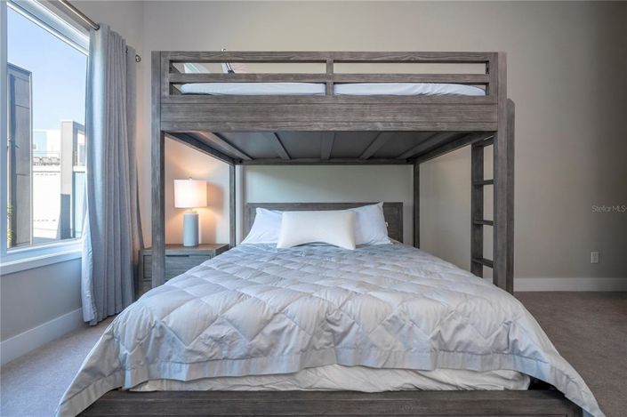 Image No.34-5 Bed Property for sale