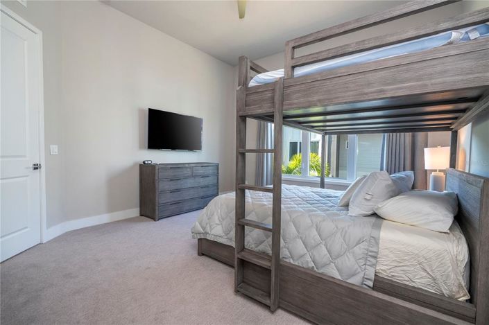 Image No.37-5 Bed Property for sale