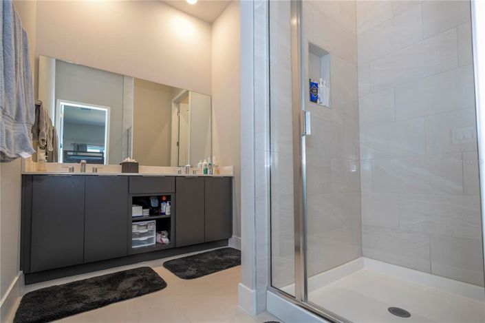 Image No.42-5 Bed Property for sale