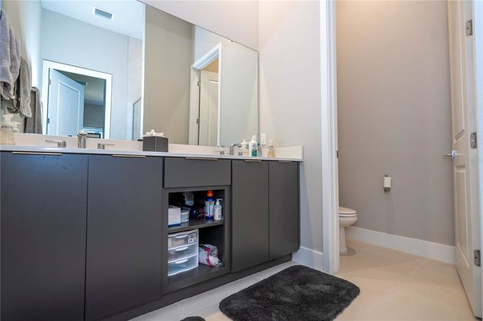 Image No.44-5 Bed Property for sale