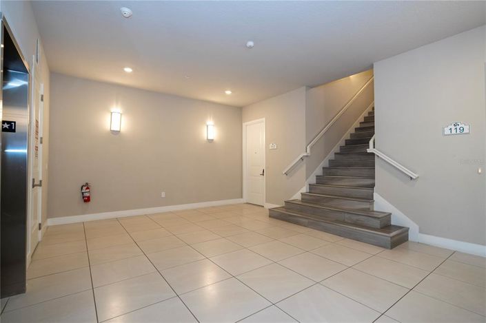 Image No.5-5 Bed Property for sale