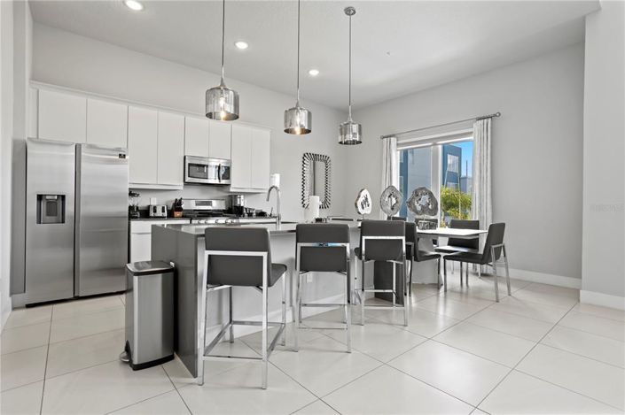 Image No.10-4 Bed Property for sale