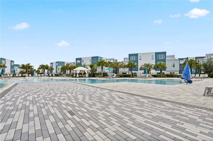 Image No.48-4 Bed Property for sale