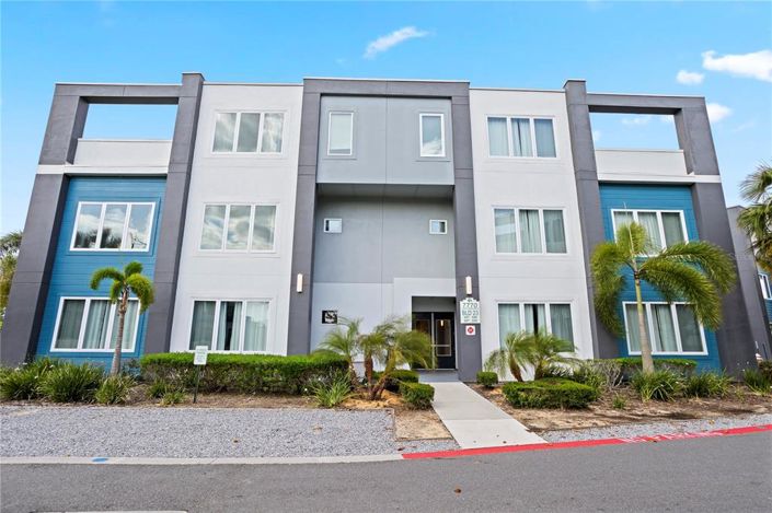 Image No.5-4 Bed Property for sale