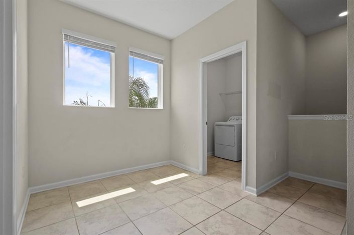 Image No.12-3 Bed Property for sale