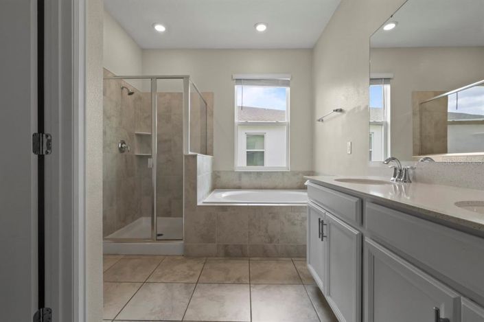 Image No.17-3 Bed Property for sale