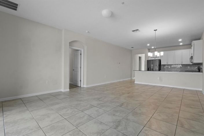 Image No.8-3 Bed Property for sale