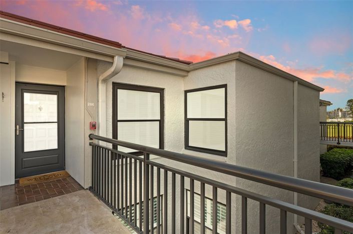 Image No.1-2 Bed Property for sale