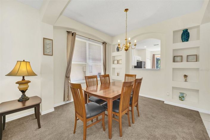 Image No.10-6 Bed Property for sale