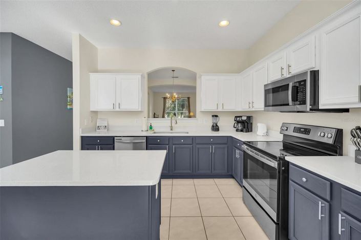 Image No.21-6 Bed Property for sale