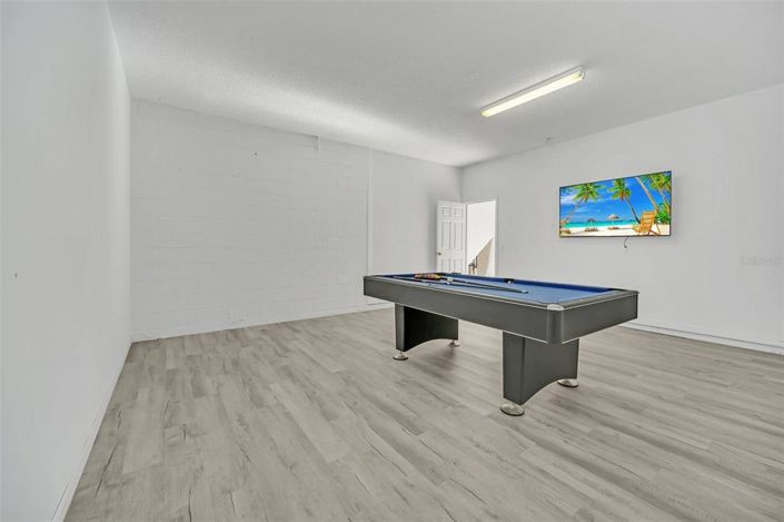 Image No.27-6 Bed Property for sale