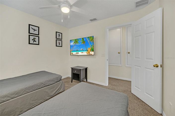 Image No.47-6 Bed Property for sale