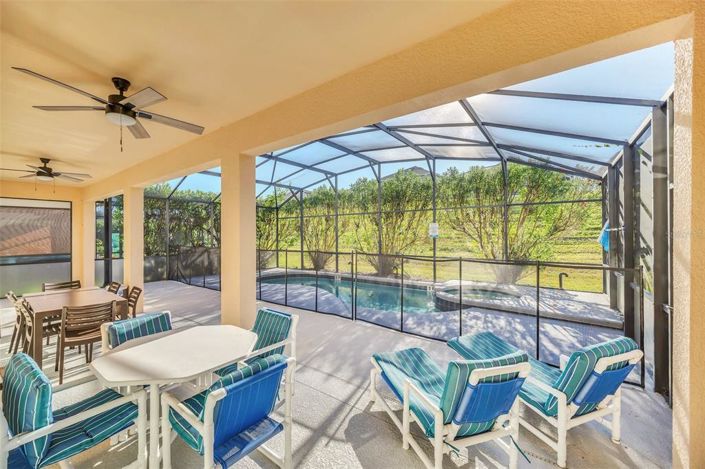 Image No.51-6 Bed Property for sale