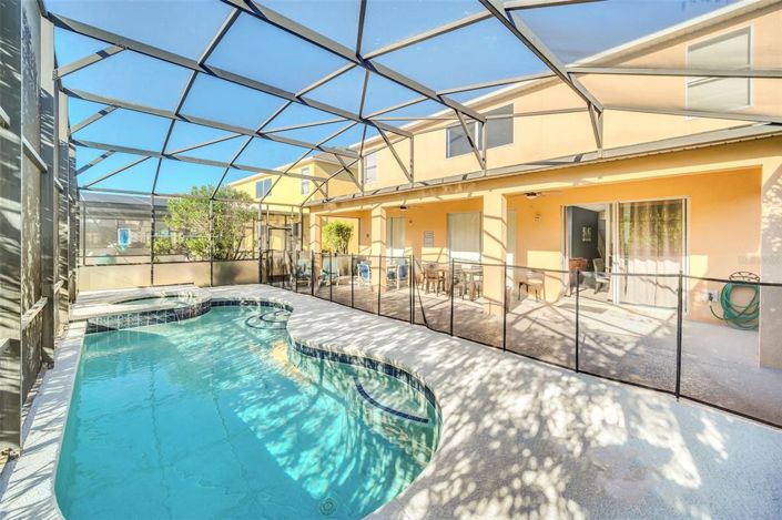 Image No.55-6 Bed Property for sale