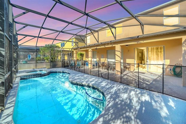 Image No.56-6 Bed Property for sale