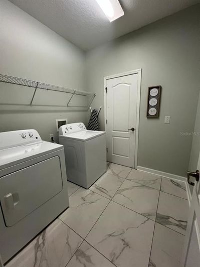 Image No.27-5 Bed Property for sale