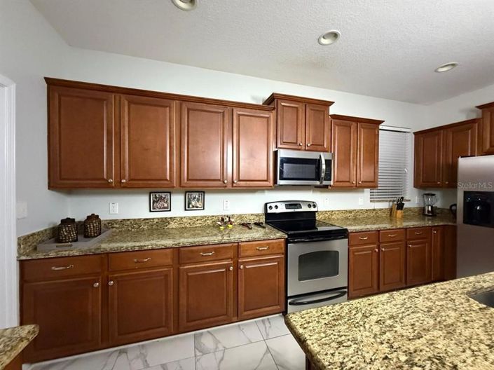 Image No.4-5 Bed Property for sale