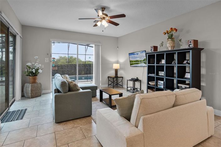 Image No.11-7 Bed Property for sale