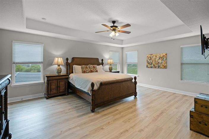 Image No.12-7 Bed Property for sale