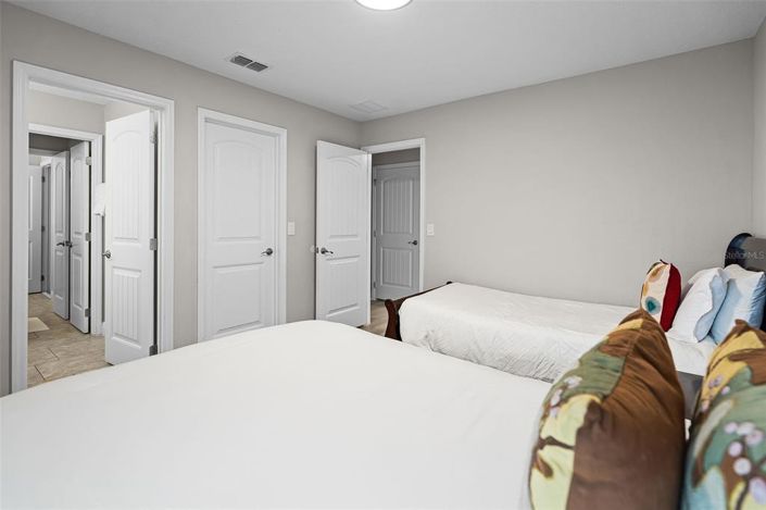 Image No.34-7 Bed Property for sale