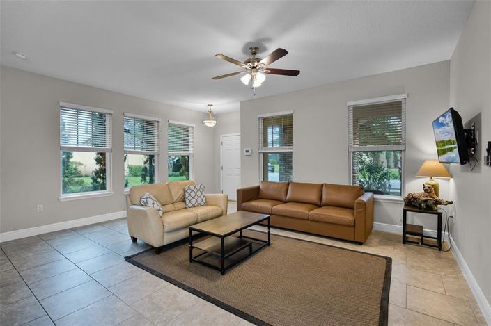 Image No.6-7 Bed Property for sale