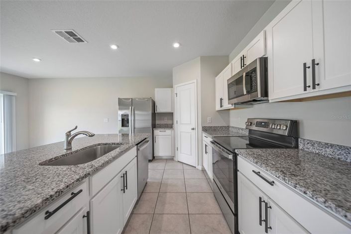 Image No.5-4 Bed Property for sale