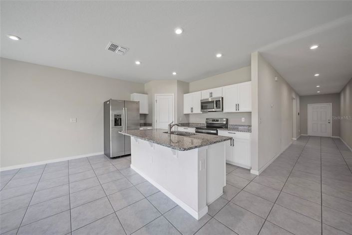 Image No.7-4 Bed Property for sale