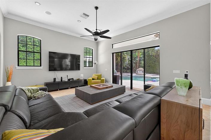 Image No.33-5 Bed Property for sale