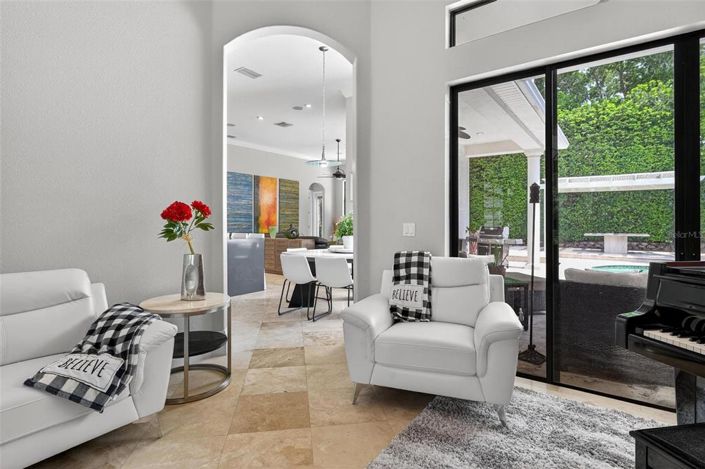 Image No.45-5 Bed Property for sale