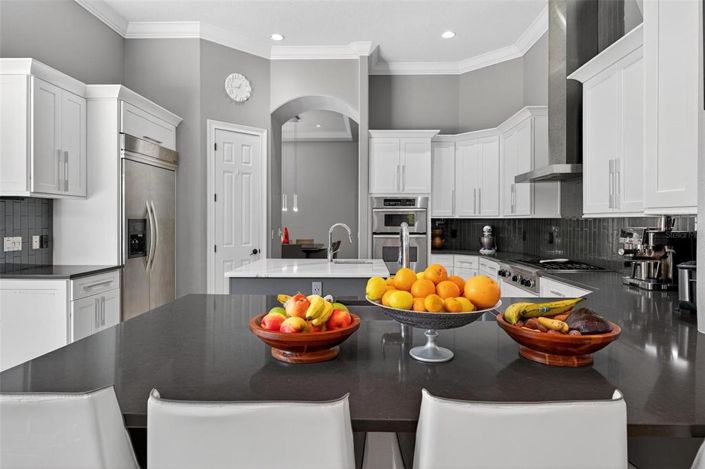 Image No.50-5 Bed Property for sale