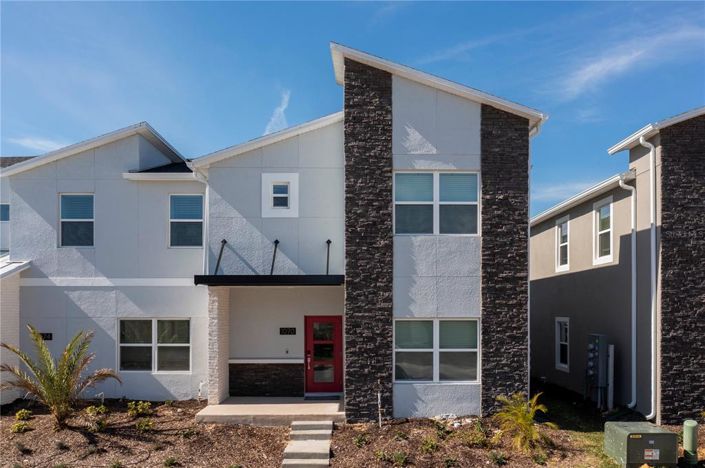 Image No.1-5 Bed Townhouse for sale