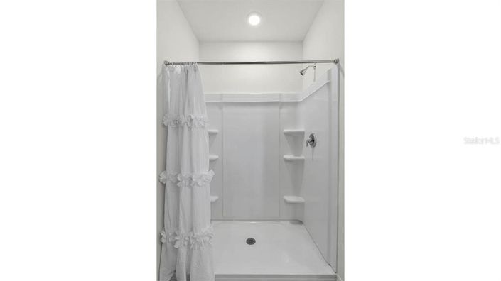 Image No.33-5 Bed Property for sale