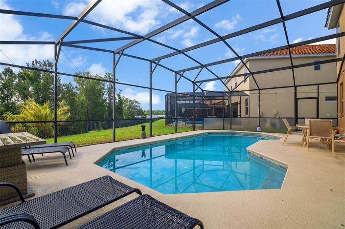 Image No.11-6 Bed Property for sale