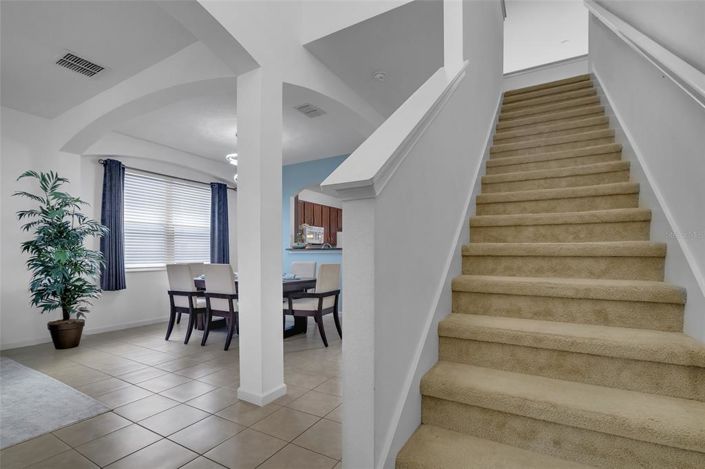 Image No.20-6 Bed Property for sale