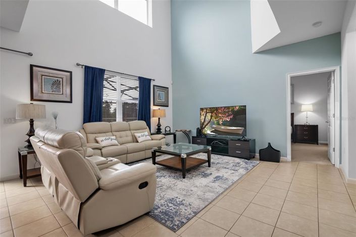 Image No.25-6 Bed Property for sale