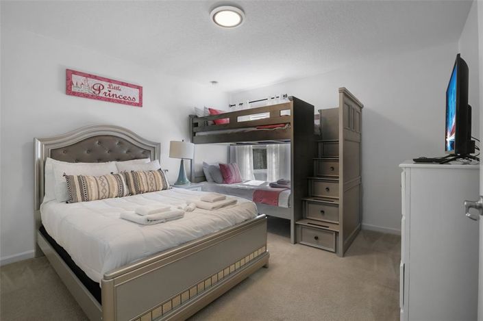 Image No.42-6 Bed Property for sale