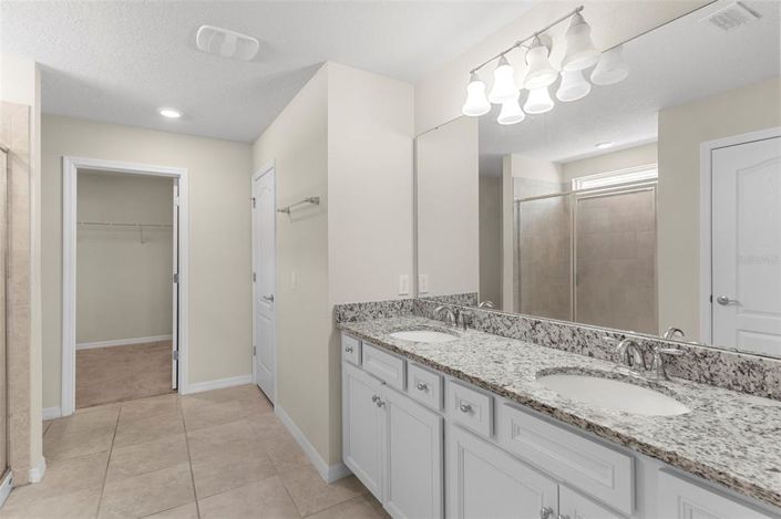 Image No.16-5 Bed Property for sale