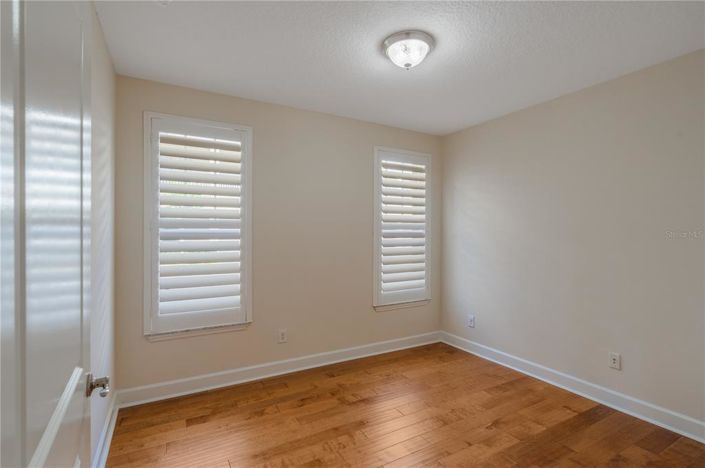 Image No.20-4 Bed Property for sale