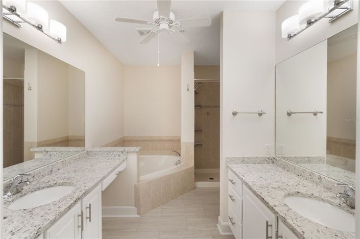 Image No.23-4 Bed Property for sale